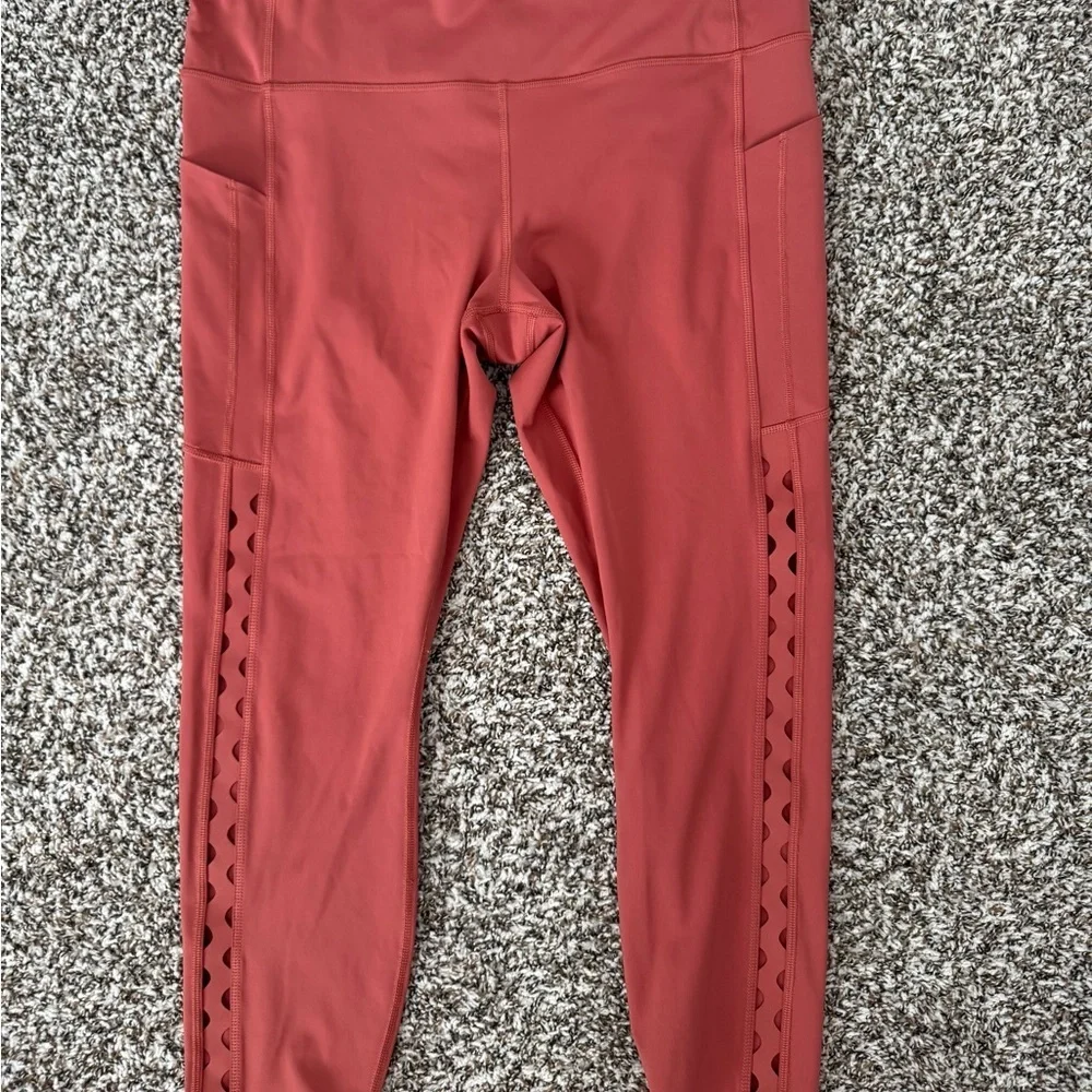 Athleta Ultimate Stash 7/8 Leggings Women’s XL Coral Pink Cutout Detail
